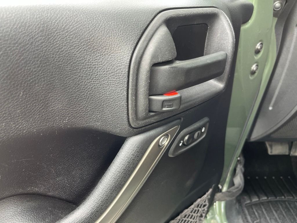 Used 2014 Black Clearcoat Jeep Unlimited Rubicon image 24