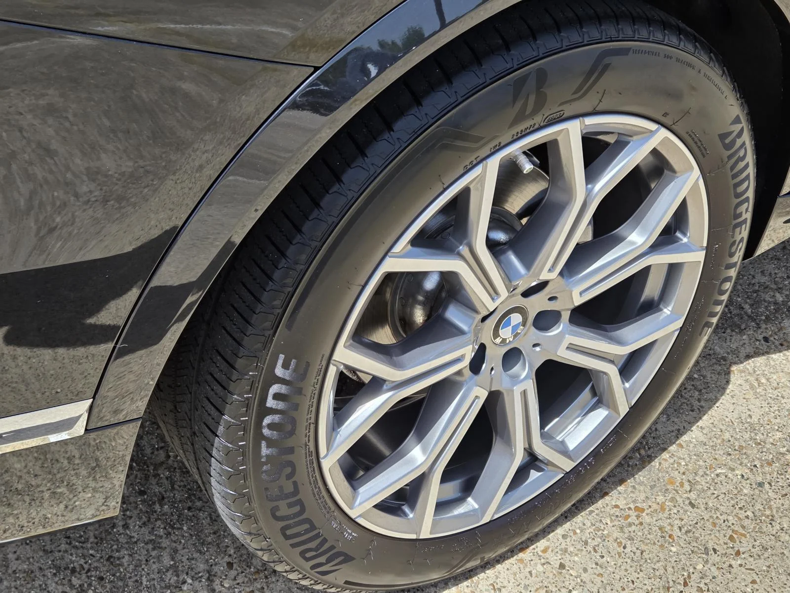 Used 2023 Black Sapphire Metallic BMW xDrive40i image 12