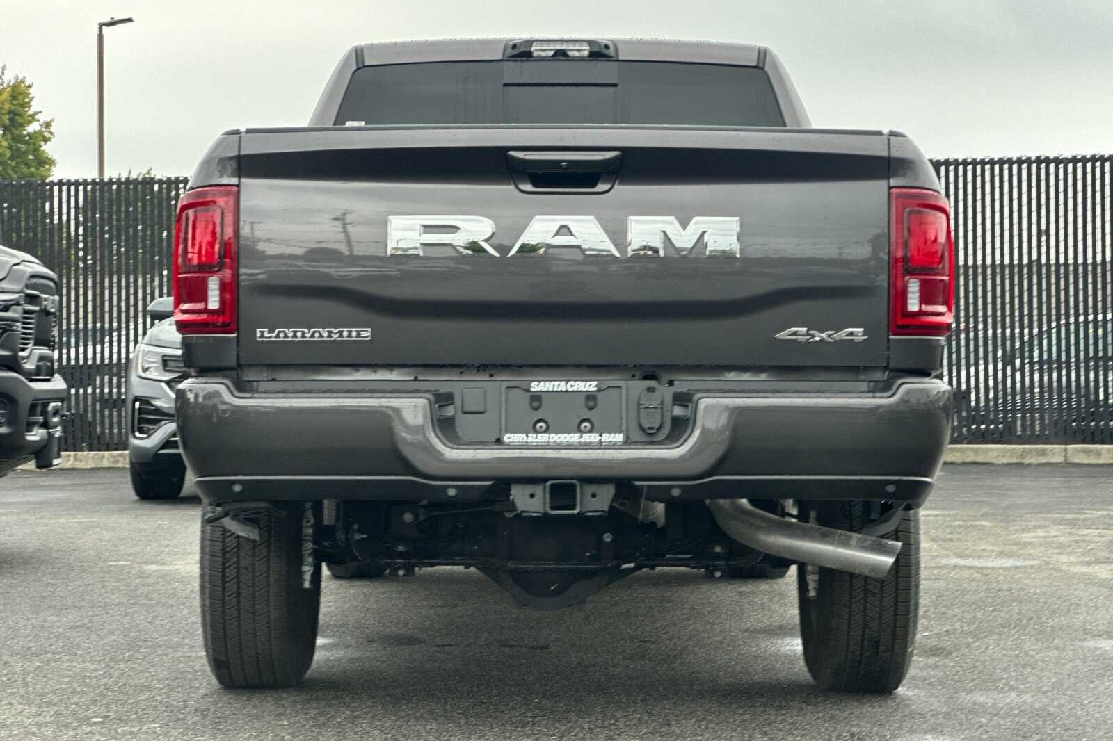 New 2026 Granite Crystal Metallic Clear-Coat Exterior Paint RAM LARAMIE image 5