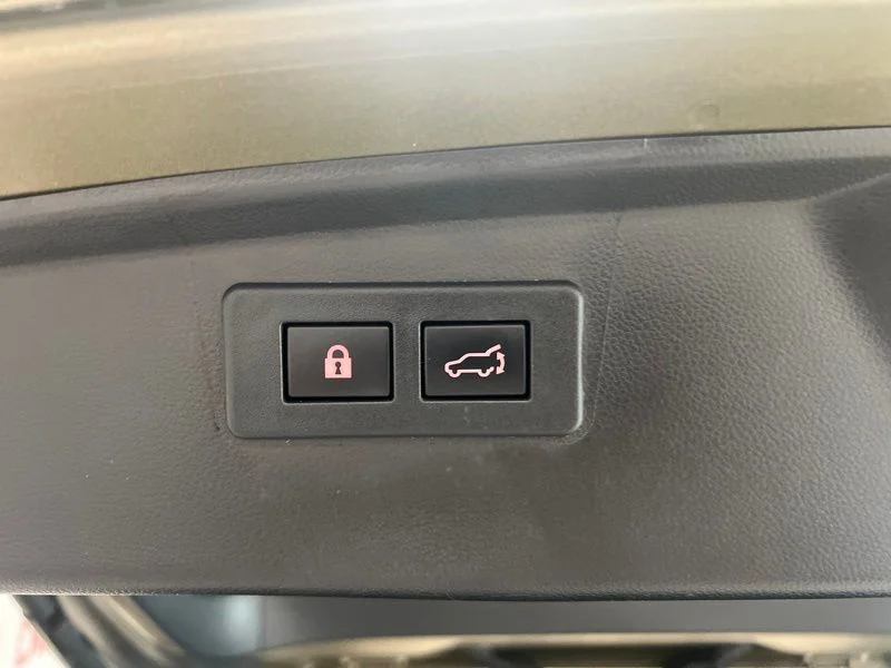 Used 2022 Brown Subaru Touring XT image 9