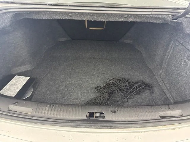Used 2009 Silver Cadillac Base image 31