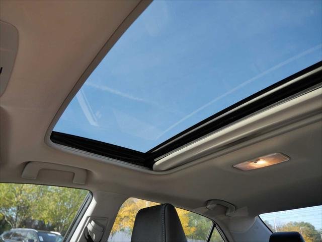 Certified Used 2016 BLACK SAND PEARL Toyota  image 34