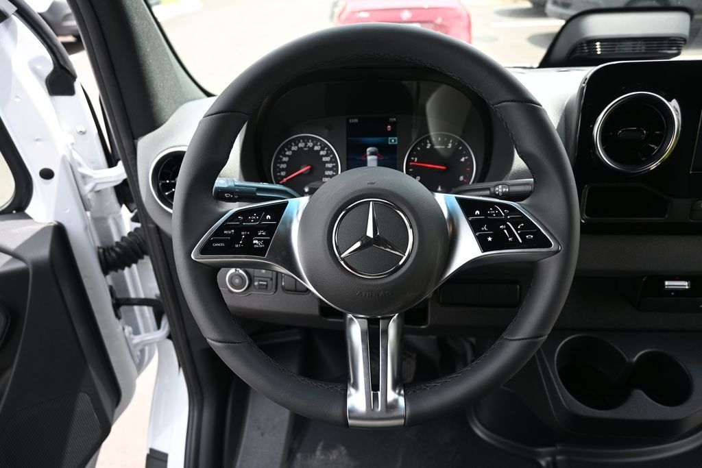 New 2026 Arctic White Mercedes-Benz Cargo 170 WB image 2