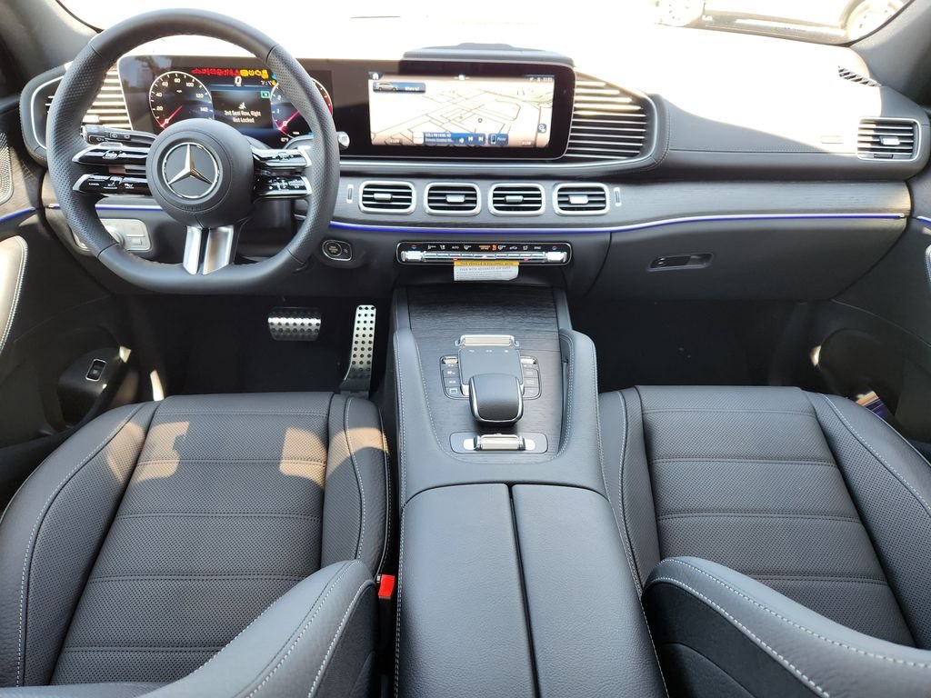 New 2026 MANUFAKTUR Signature Moonlight White Magno Mercedes-Benz GLS 450 4MATIC® image 16