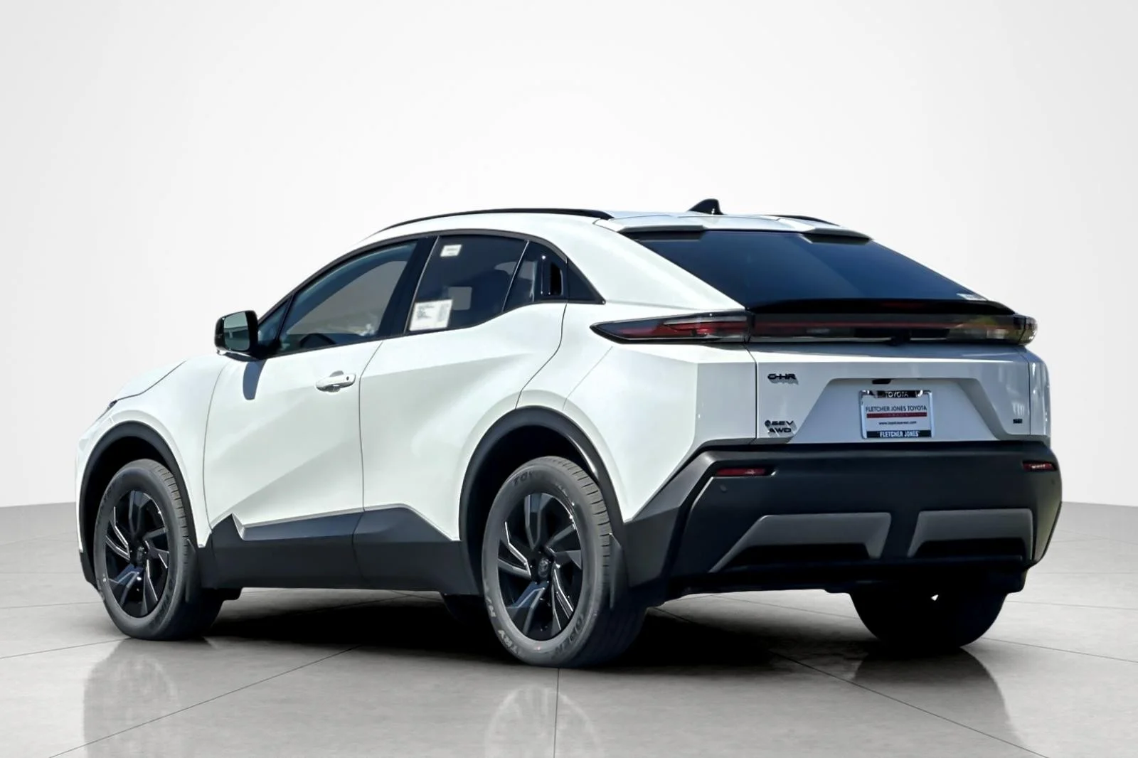 New 2026 Wind Chill Pearl <sup>1</sup> Toyota  SE image 3