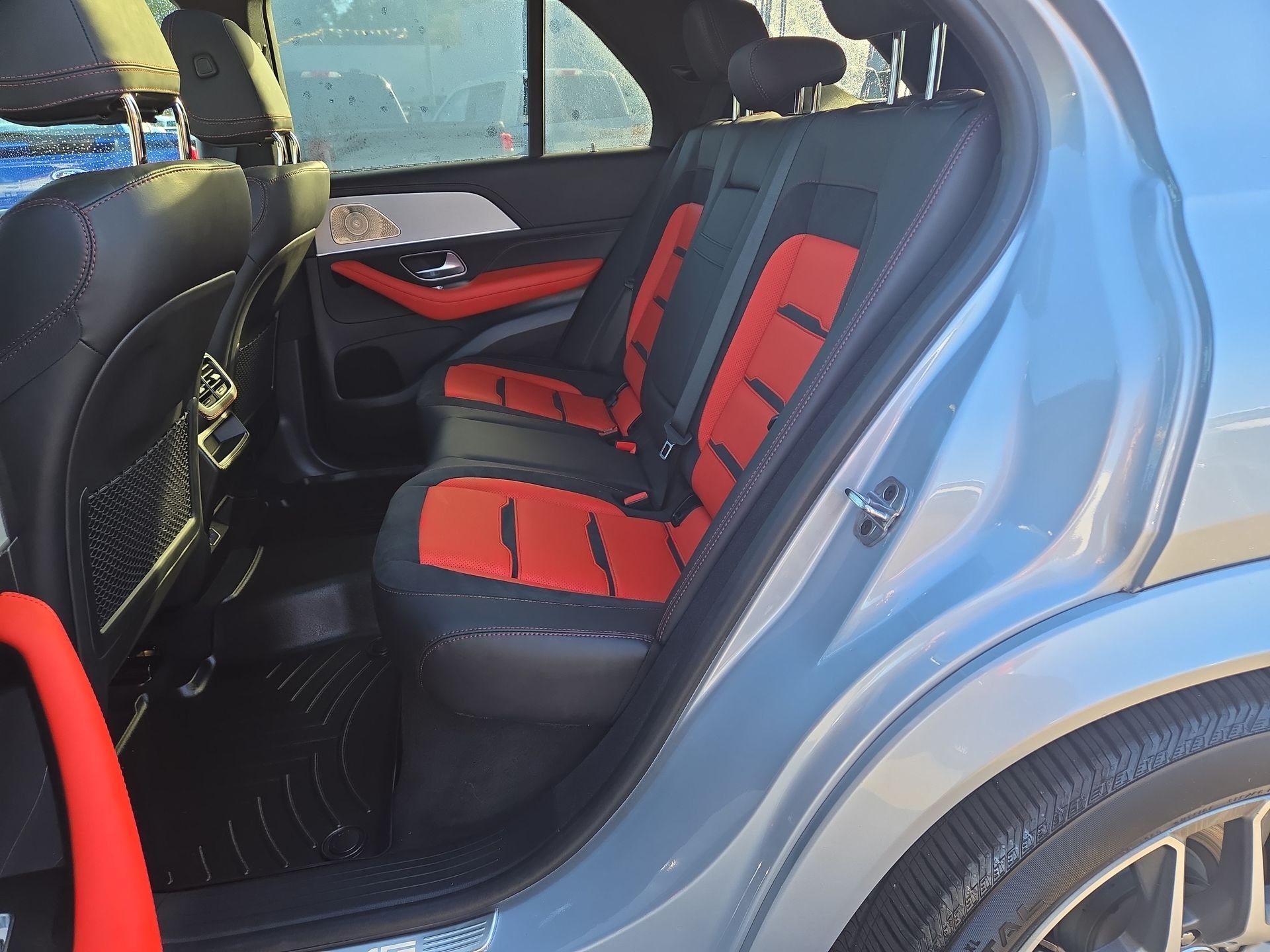 Used 2025  Mercedes-Benz GLE 53 AMG® image 4