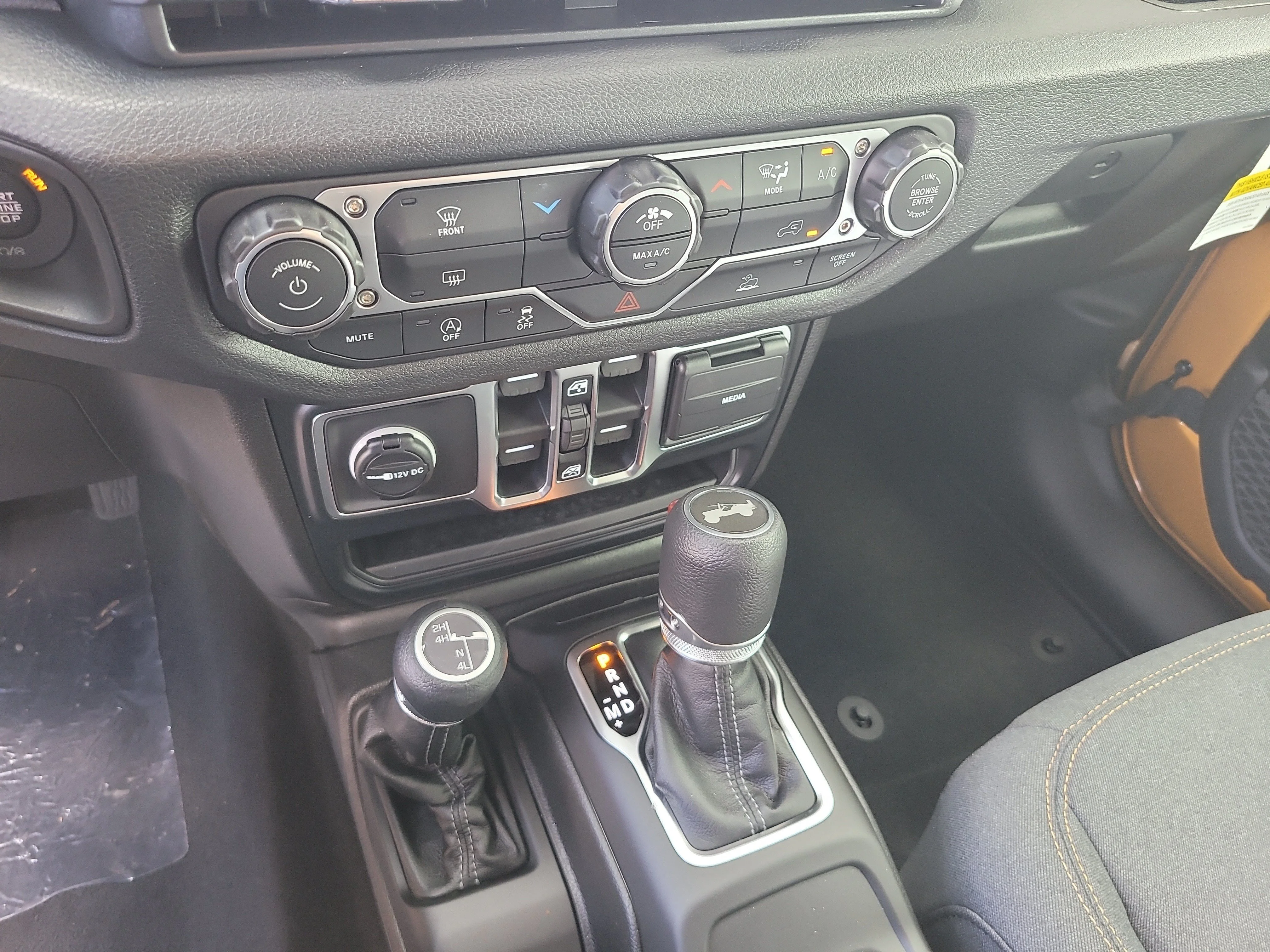 New 2026 Goldilocks Jeep Sport S image 18