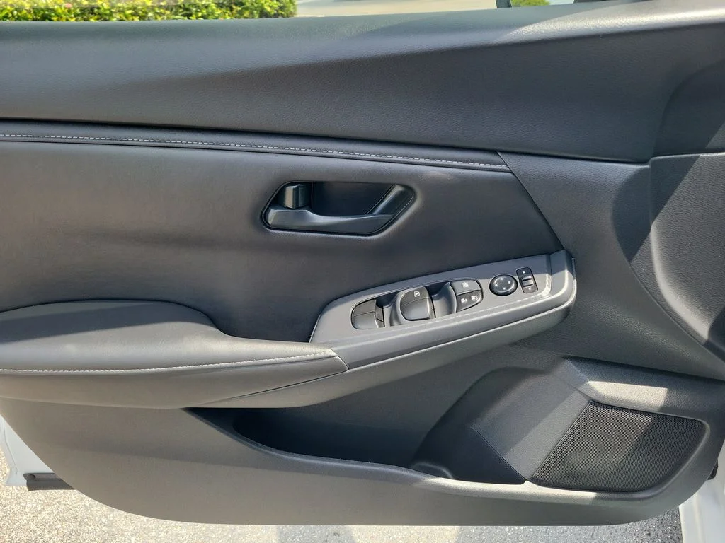 Certified Used 2025 White Nissan S image 21