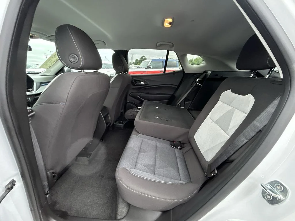 Used 2024 White Chevrolet LS image 27