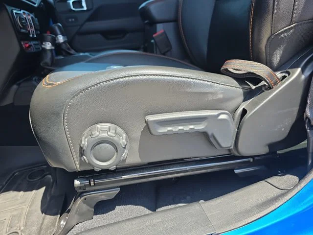 Used 2022 Blue Jeep Mojave image 28