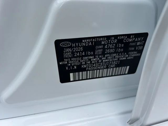 Used 2026 White Genesis 2.5T image 36