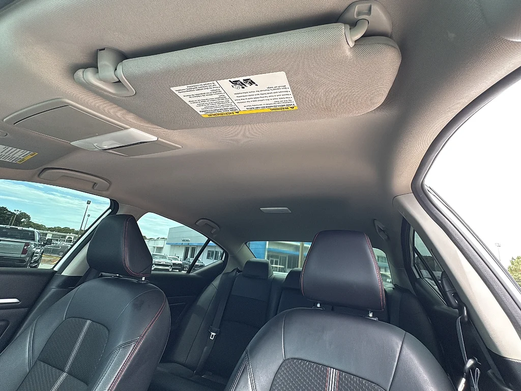 Used 2024 WHITE Nissan  image 31