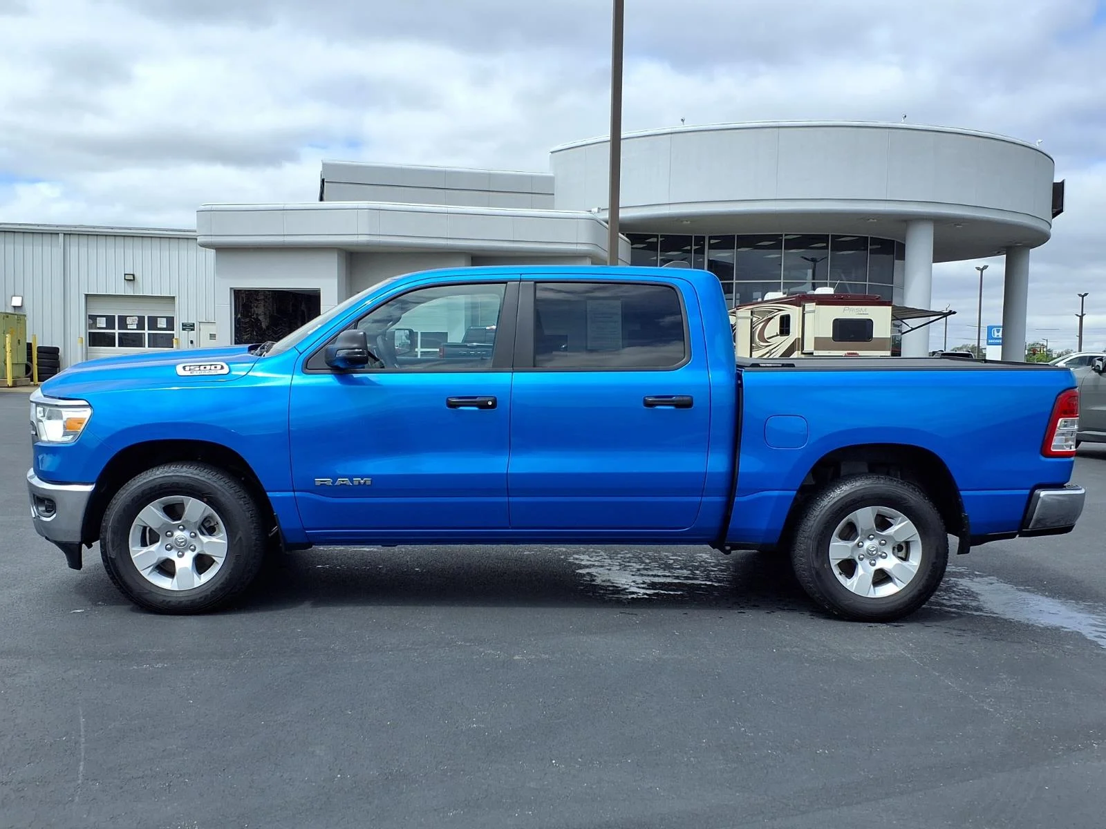 Used 2024 Blue RAM Big Horn/Lone Star image 22