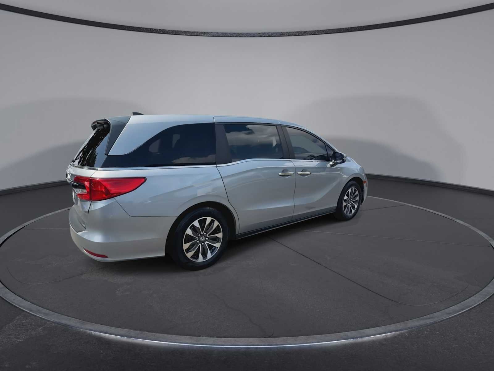 Certified Used 2024 Lunar Silver Metallic Honda EX-L image 8