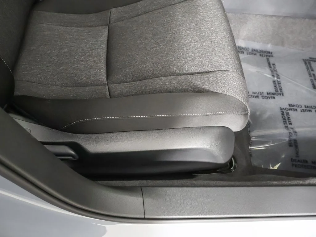 New 2026 Urban Gray Pearl Honda SE image 21