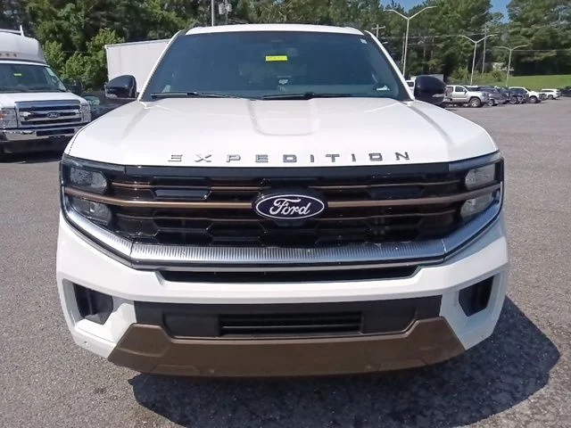 New 2027 Star White Metallic Tri-Coat Ford MAX King Ranch® image 8