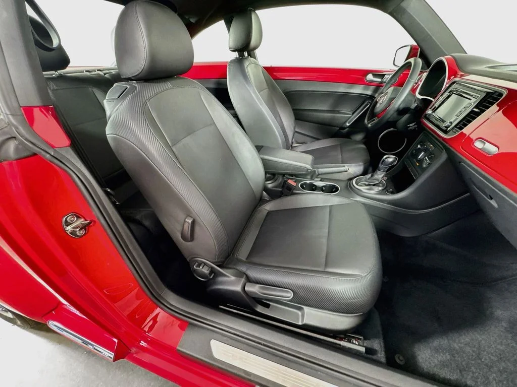 Used 2012 Red Volkswagen 2.5L image 32