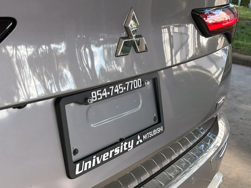 Used 2022 Silver Mitsubishi SEL image 20