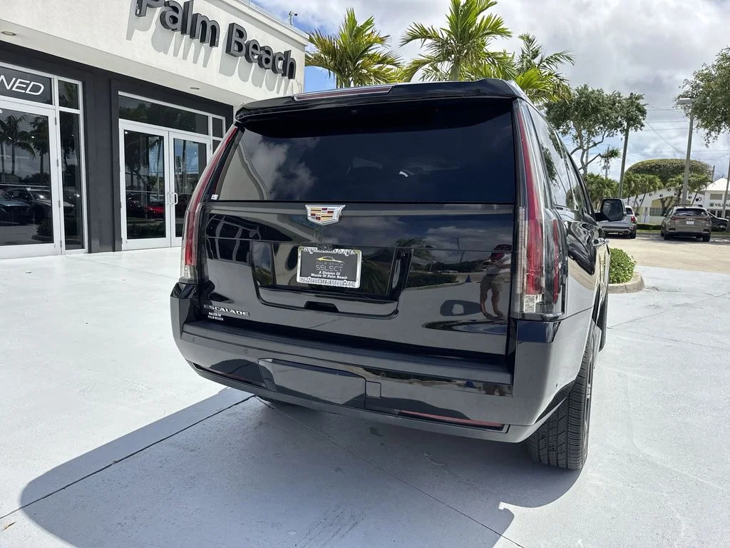 Used 2020 Black Raven Cadillac Luxury image 25