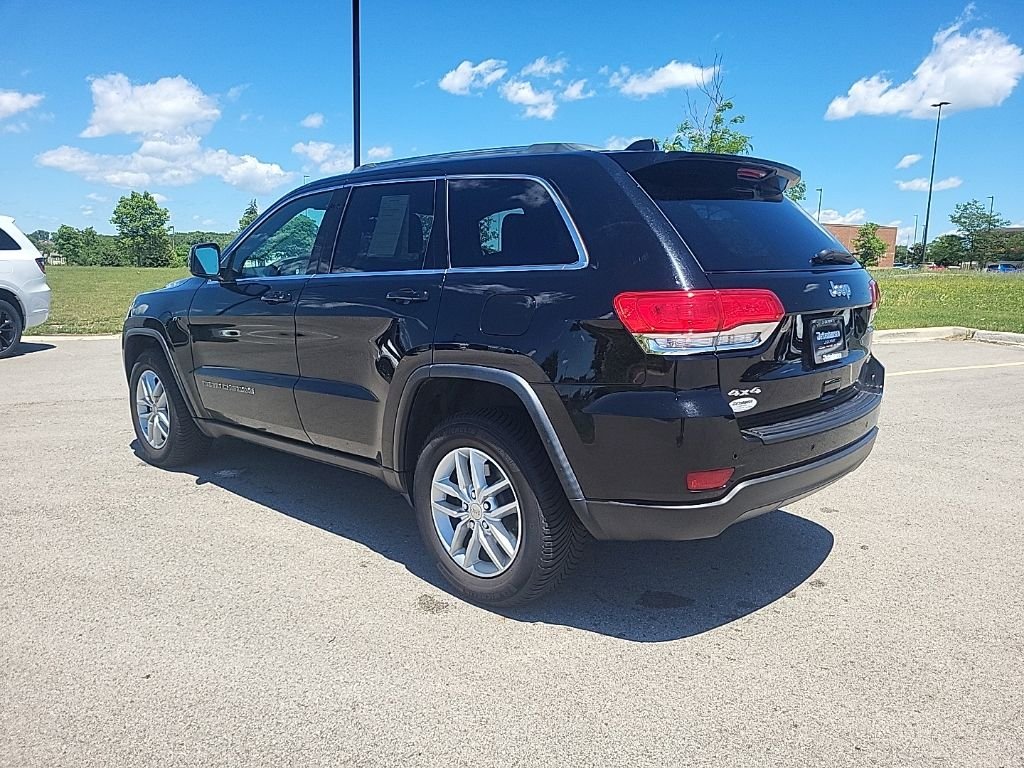 Used 2018 Black Jeep Laredo E image 3