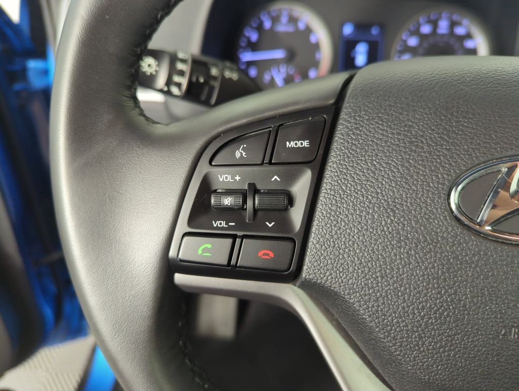 Used 2018 Blue Hyundai SEL Plus image 22