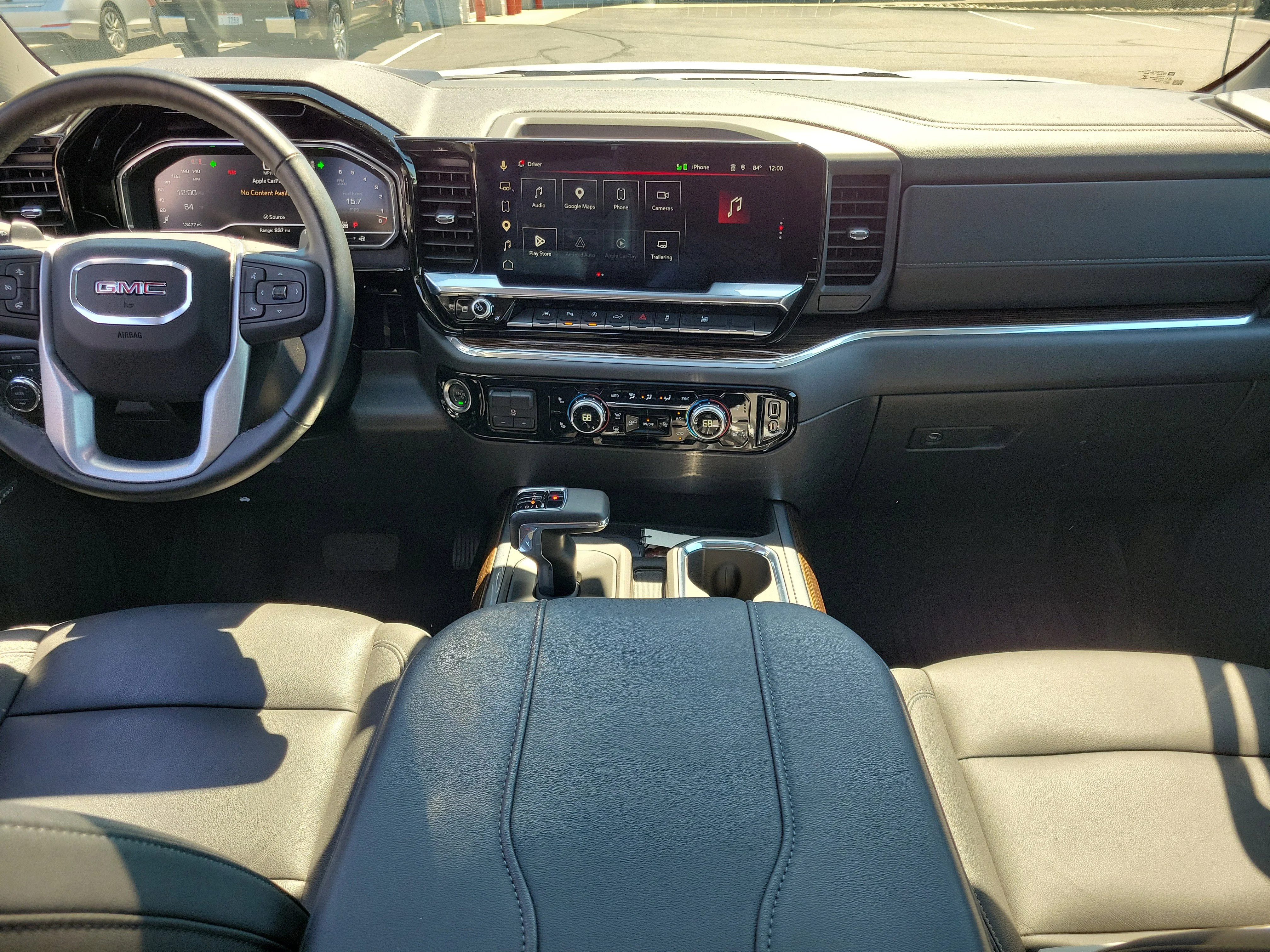 Used 2025 Summit White GMC Elevation image 9