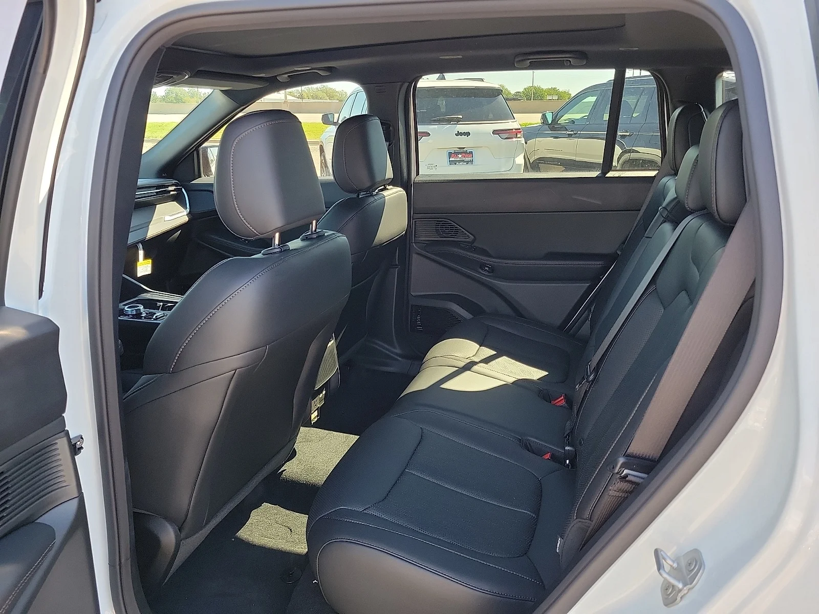 New 2026 Bright White Jeep OVERLAND 4X4 image 9