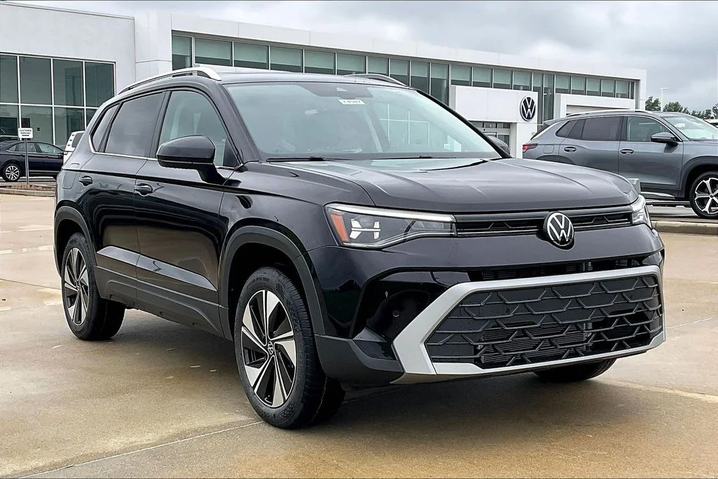 2026 Volkswagen Taos 1.5T SE 4Motion's photo