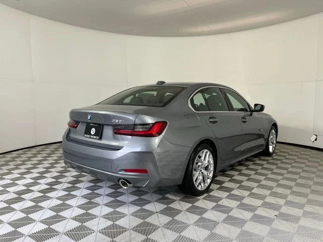 2025 BMW 3 Series 330i - Photo 7