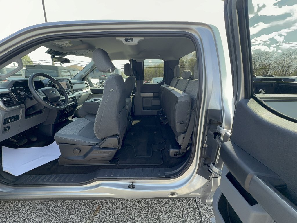 Certified Used 2022 Iconic Silver Ford XLT image 18