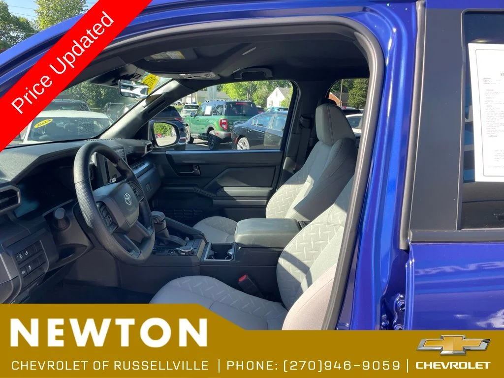 Used 2025 Blue Toyota SR5 image 4