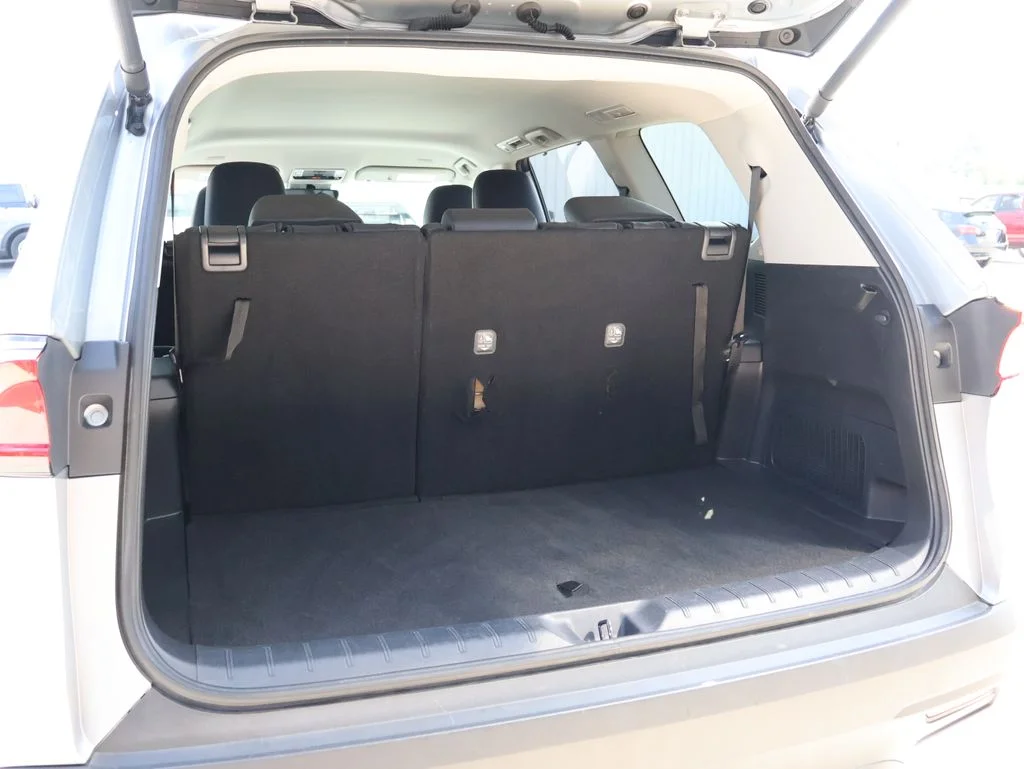 Used 2025 Silver Toyota XLE image 15