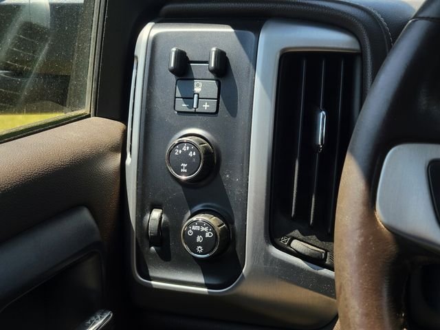 Used 2015 Brown GMC SLE image 13