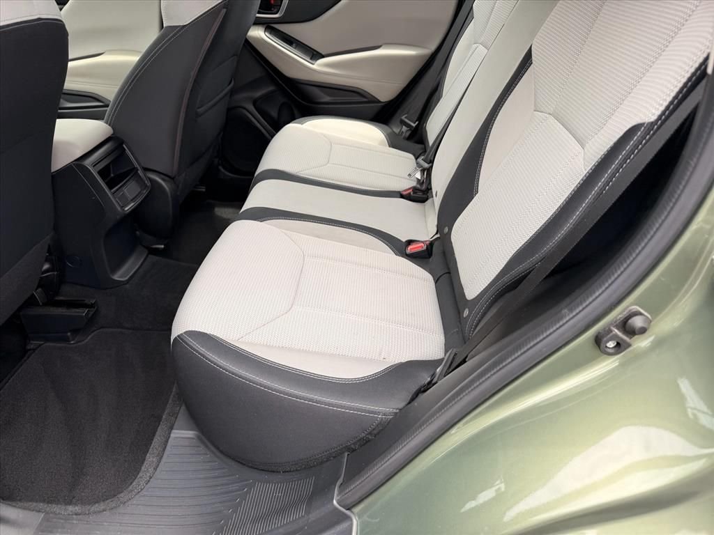 Used 2019 Green Subaru Base image 10