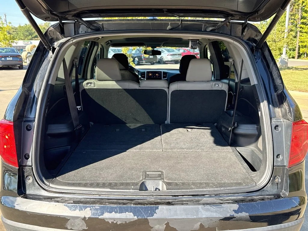 Used 2016 Crystal Black Pearl Honda EX-L image 28