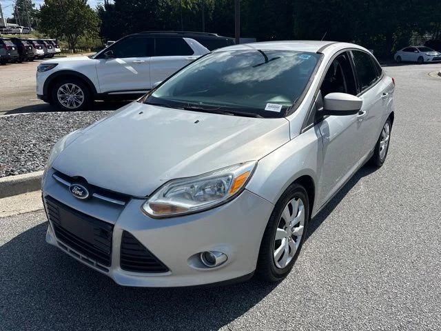Used 2012 Silver Ford SE image 4