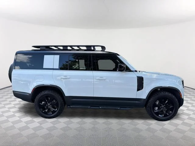 Used 2025 White Land Rover 130 P300 S image 4