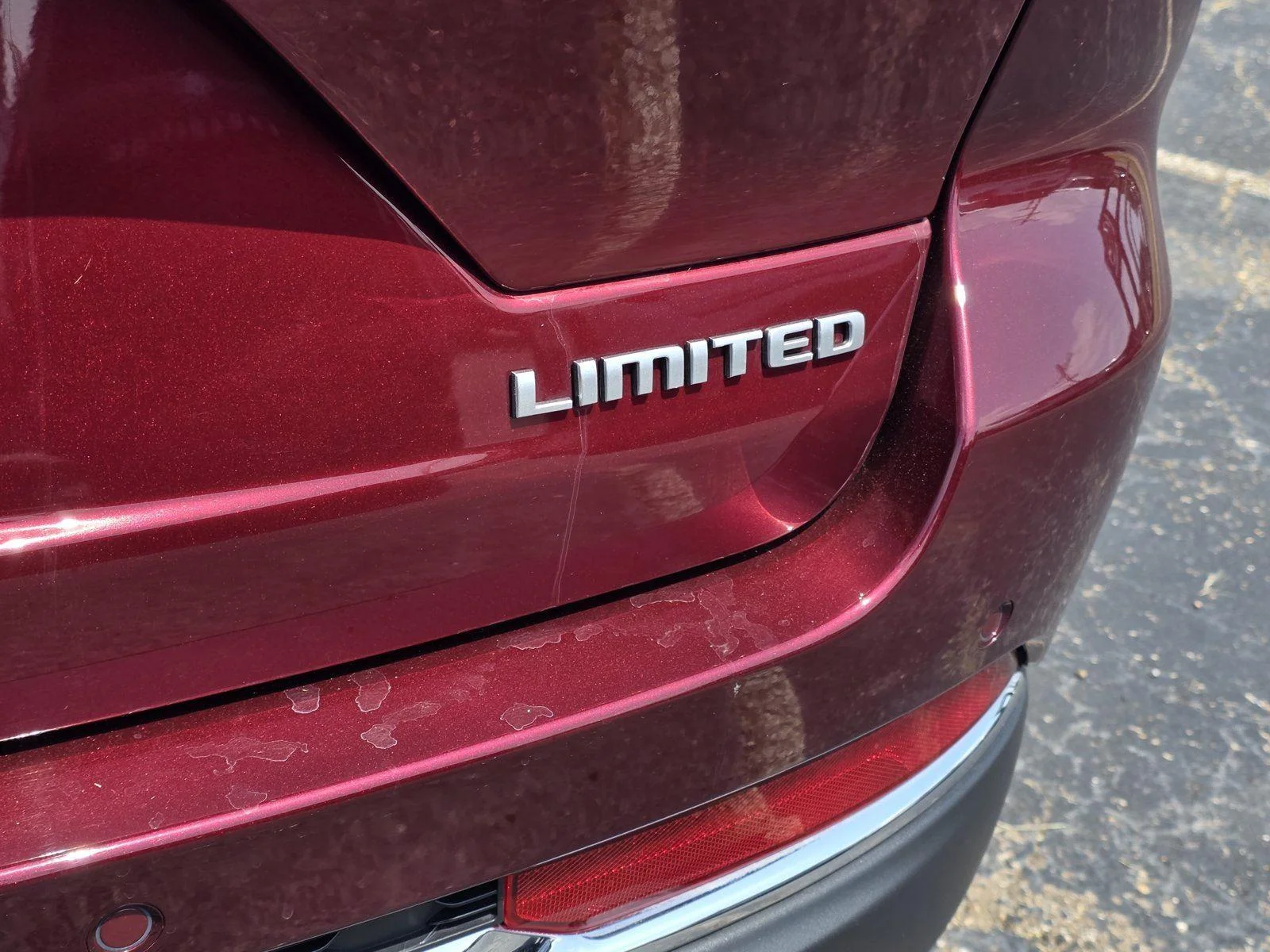 Used 2025 Velvet Red Pearlcoat Jeep Limited image 31
