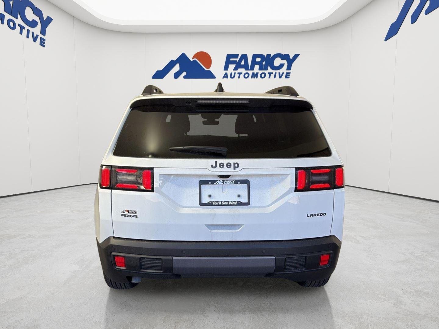 New 2026 Bright White Clear-Coat Exterior Paint Jeep Laredo image 5