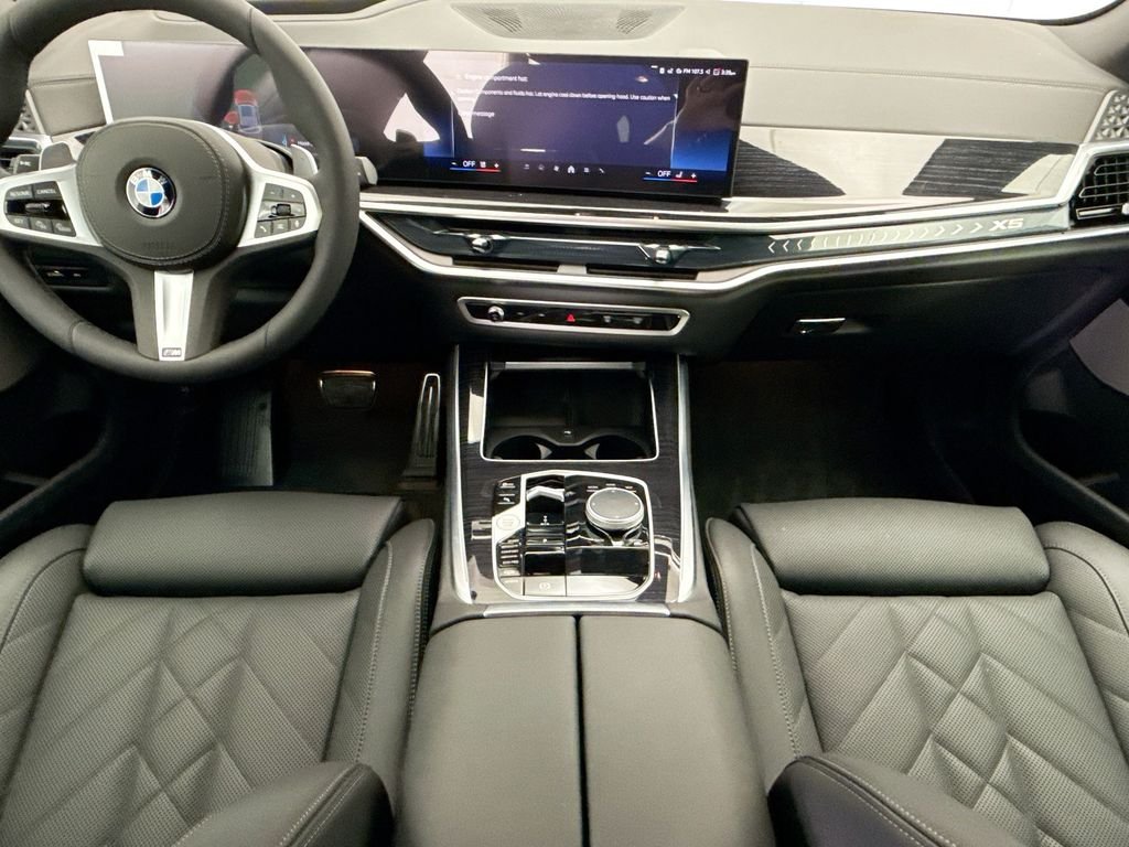 New 2026 Gray Metallic BMW xDrive40i image 13