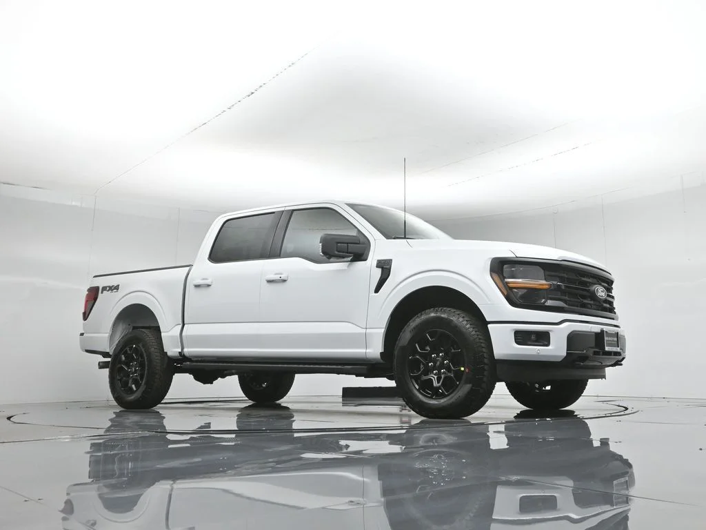 New 2026 Oxford White Ford XLT image 6