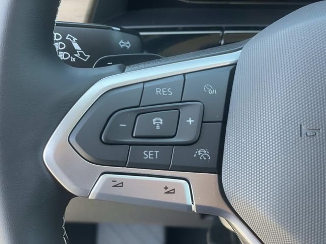 New 2026 Green Volkswagen SE w/Technology image 8