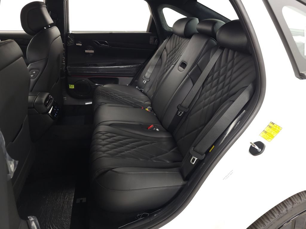 New 2026 White Genesis 3.5T PRESTIGE BLACK image 30