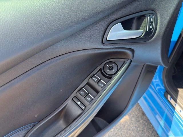 Used 2017 Nitrous Blue Ford RS image 17