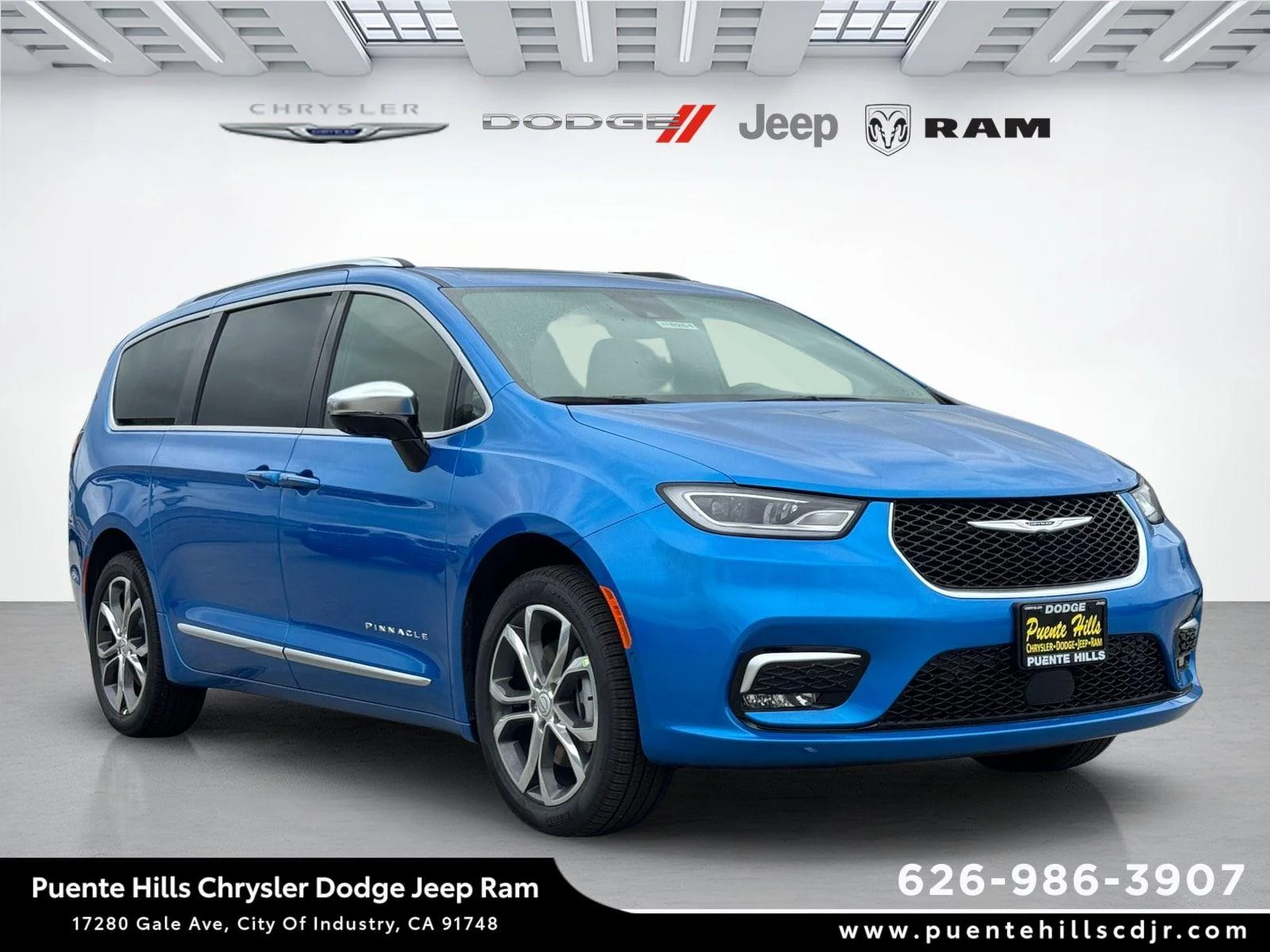 2026 Chrysler Pacifica Pinnacle AWD's photo
