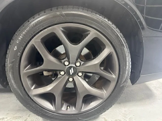 Used 2017 Black Dodge R/T image 9