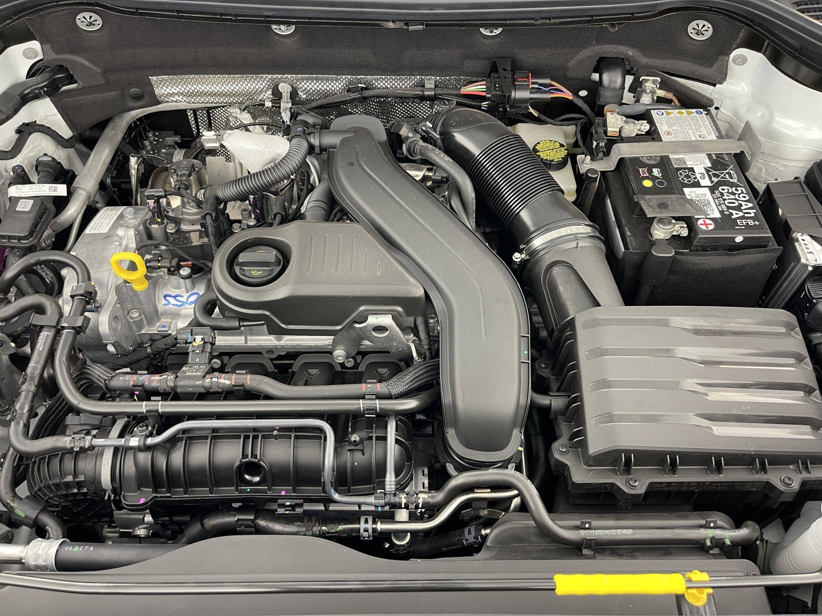 2025 Volkswagen Taos SE - Photo 35