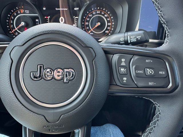 New 2026 Hydro Blue Pearl-Coat Exterior Paint Jeep Mojave image 30