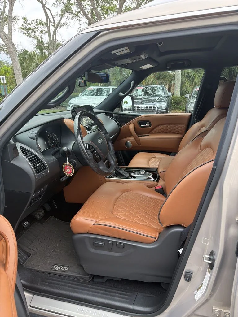 Used 2023 Beige INFINITI Sensory image 5