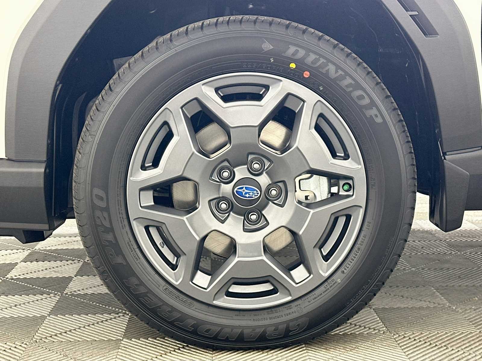 New 2026 CRYSTAL WHITE PEARL Subaru Premium image 30